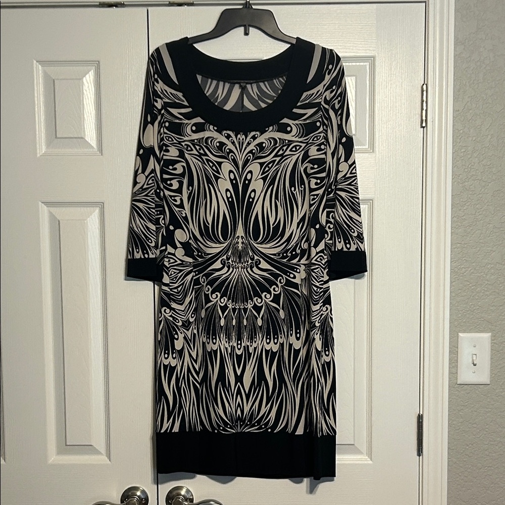 Tiana B. Black and Cream Patterned Long Sleeve Dress